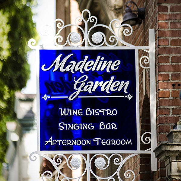 9/13/2013にMadeline Garden Bistro &amp; VenueがMadeline Garden Bistro &amp; Venueで撮った写真