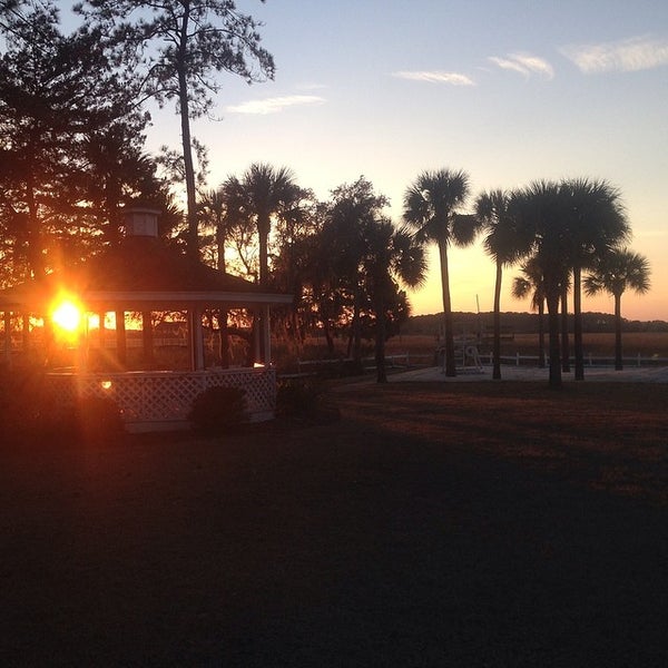 Dutch Island Neighborhood in Savannah
