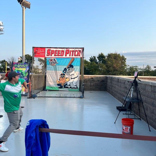 รูปภาพถ่ายที่ TD Bank Ballpark โดย David Z. เมื่อ 9/17/2022