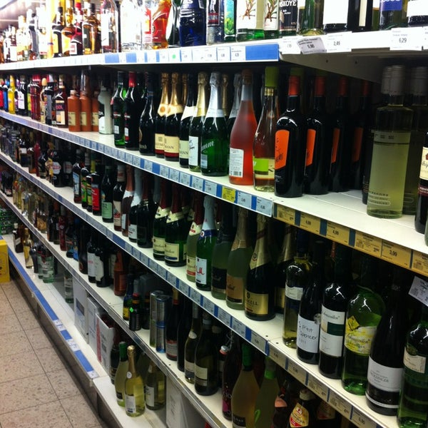 REWE - Hans-Jürgen-Klinker-Straße 2