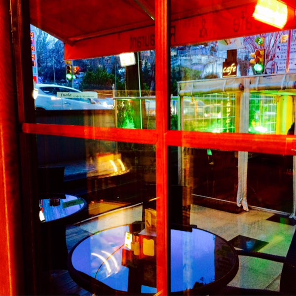2/3/2015 tarihinde Turgayziyaretçi tarafından Fuala Cafe &amp; Restaurant FULYA'de çekilen fotoğraf