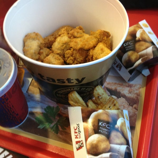 Photo taken at KFC by Jippe d. on 3/29/2013