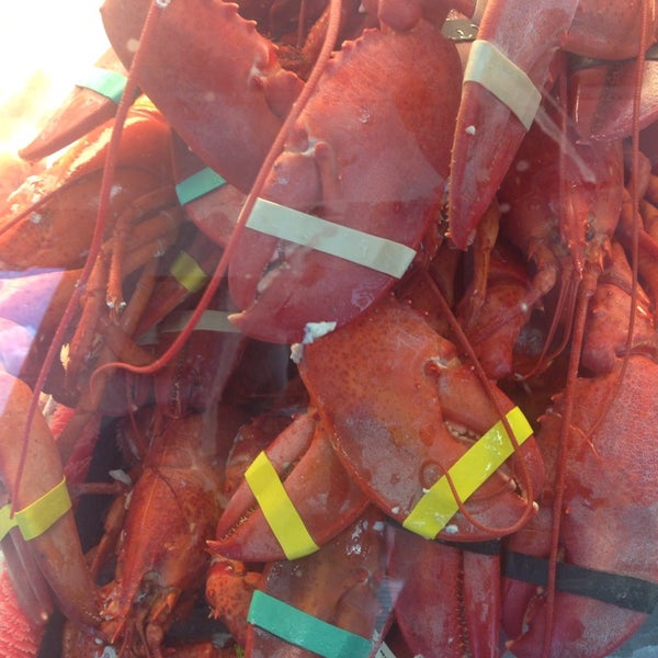 Das Foto wurde bei Bar Harbor Seafood von Adam am 8/7/2014 aufgenommen
