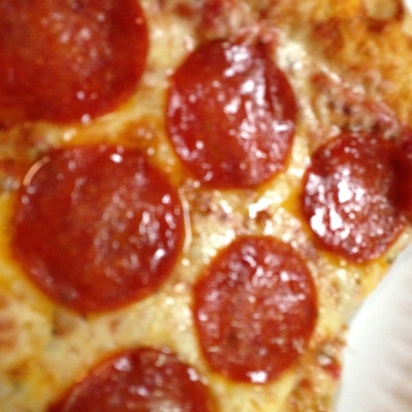 8/17/2013에 Adam님이 Joey Brooklyn&#39;s Famous Pizza에서 찍은 사진