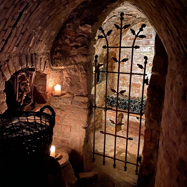 รูปภาพถ่ายที่ Rozengrāls | Authentic Medieval Restaurant โดย svitlana เมื่อ 11/16/2019