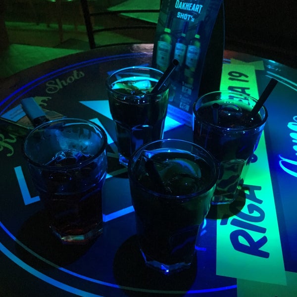 5/13/2016에 Monta B.님이 Spot Kafe - Shot and Cocktail Bar에서 찍은 사진