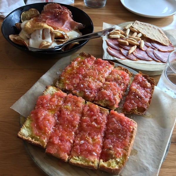 Das Foto wurde bei Bulla Gastrobar von Hanwen Z. am 4/8/2017 aufgenommen