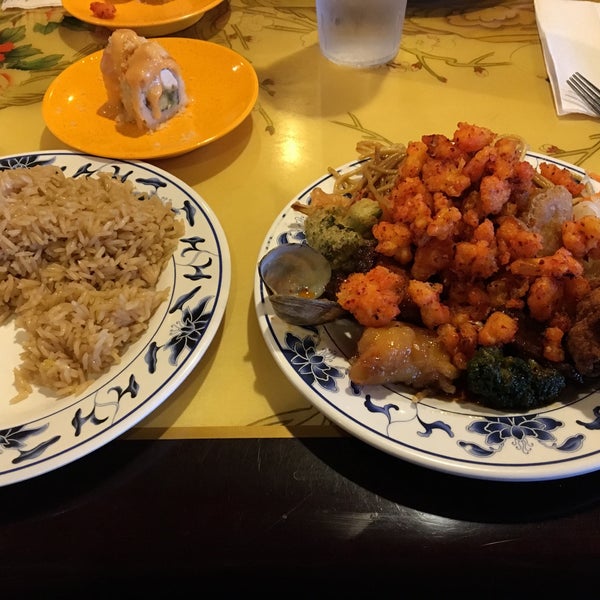 4/13/2016 tarihinde Yusuf A.ziyaretçi tarafından Peking Restaurant'de çekilen fotoğraf