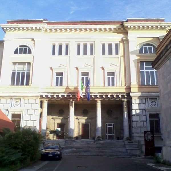 liceo artistico Artemisia Gentileschi - College Academic Building