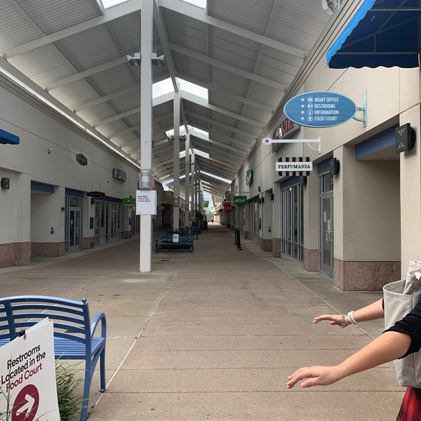 tinton falls nj outlet stores