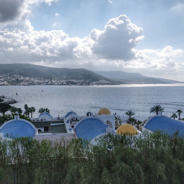 Photo taken at Salmakis Resort &amp; Spa by Anıl KIYAK on 4/11/2019