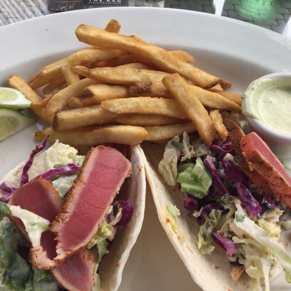 Enjoyed Tuna Tacos and shrimp cocktail. Good service on the out door patio and good food for lunch.