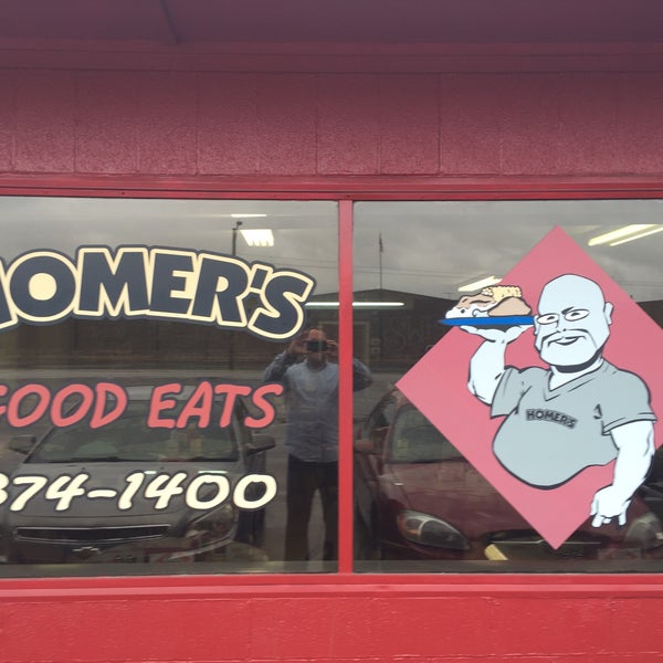 Foto diambil di Homer&#39;s East Restaurant oleh Jim B. pada 12/23/2015