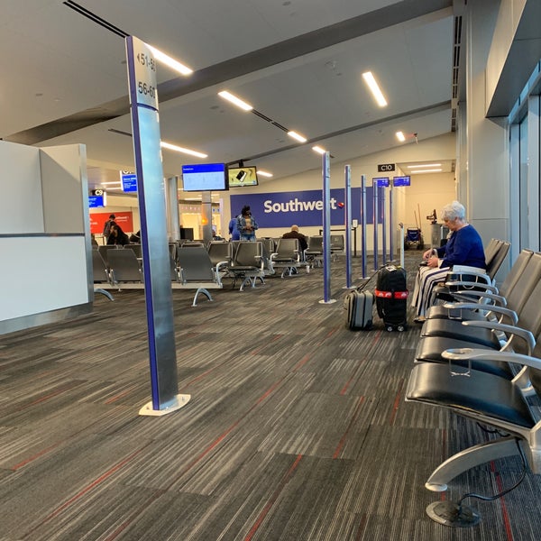 Снимок сделан в Concourse C пользователем Rico N. 4/18/2019