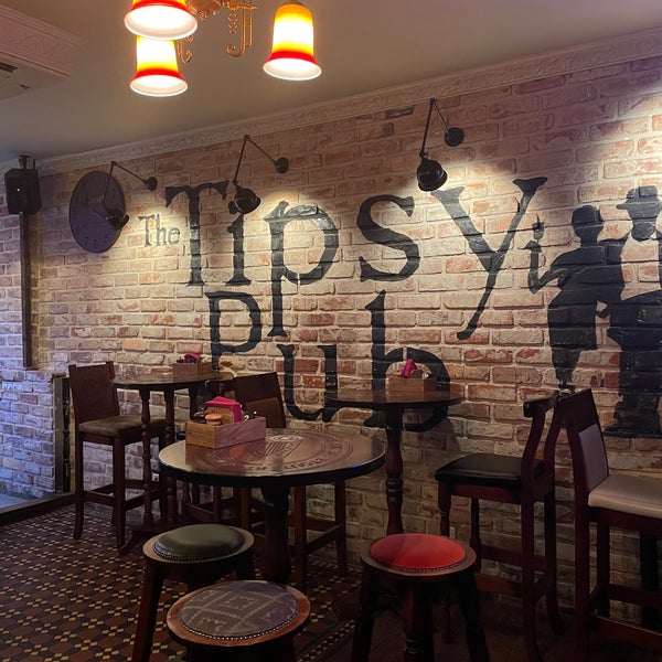 Foto tirada no(a) Tipsy Pub por Nastasi em 4/26/2021