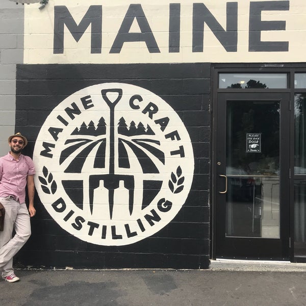 Foto tirada no(a) Maine Craft Distilling por Adam M. em 9/8/2018