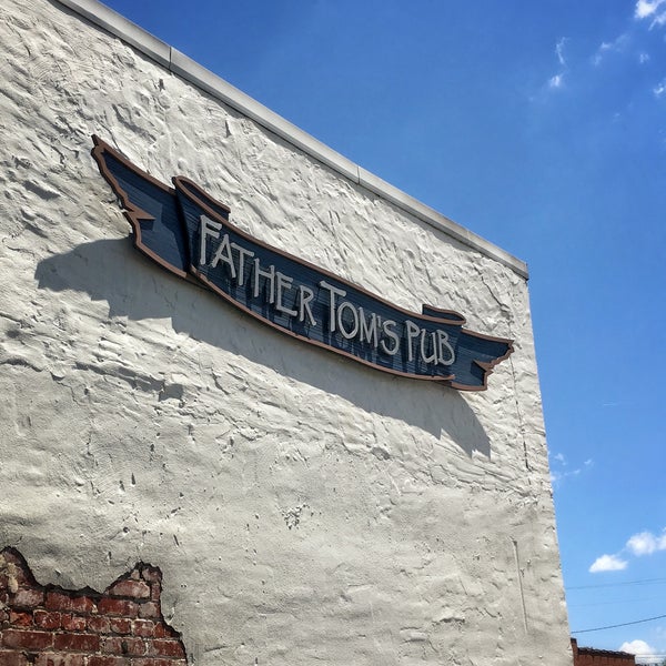 6/7/2016 tarihinde John K C.ziyaretçi tarafından Father Tom&#39;s Pub'de çekilen fotoğraf