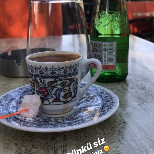 Foto diambil di LimonH₂O Cafe Bistro oleh Gülsüm pada 2/18/2019