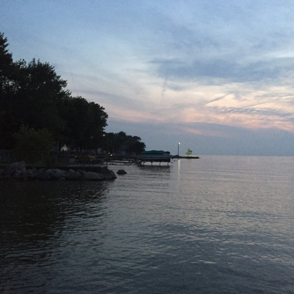 Pointe aux Roches Lake