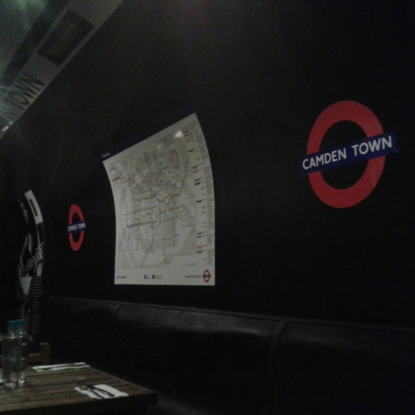 Photo taken at Camden Town Burgers by Rouxx B. on 12/13/2014