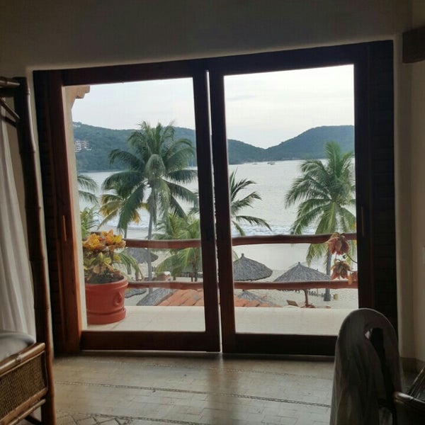 Photo taken at Viceroy Zihuatanejo by Roberto M. on 10/15/2015