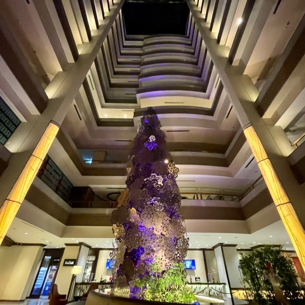 รูปภาพถ่ายที่ โรงแรมอวานี เอเทรียม กรุงเทพ โดย choi g. เมื่อ 11/23/2021