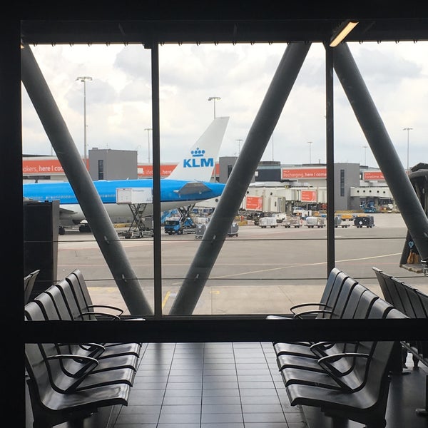 Photos At Transfer Desk T4 General Travel