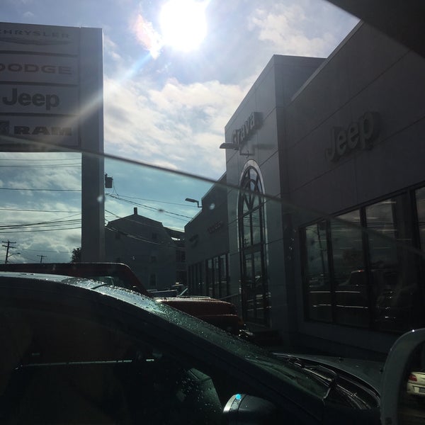 Grava Chrysler Jeep Dodge South Medford 47 tips from 142 visitors