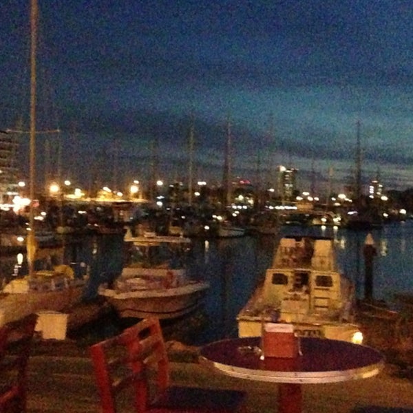 รูปภาพถ่ายที่ La Mona Marina โดย Vicente A. เมื่อ 12/29/2012