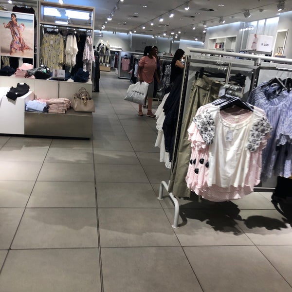 H&m top clearwater mall