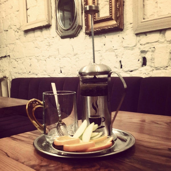 12/17/2014 tarihinde Berca B.ziyaretçi tarafından Bunk Cafe &amp; Dukkan'de çekilen fotoğraf