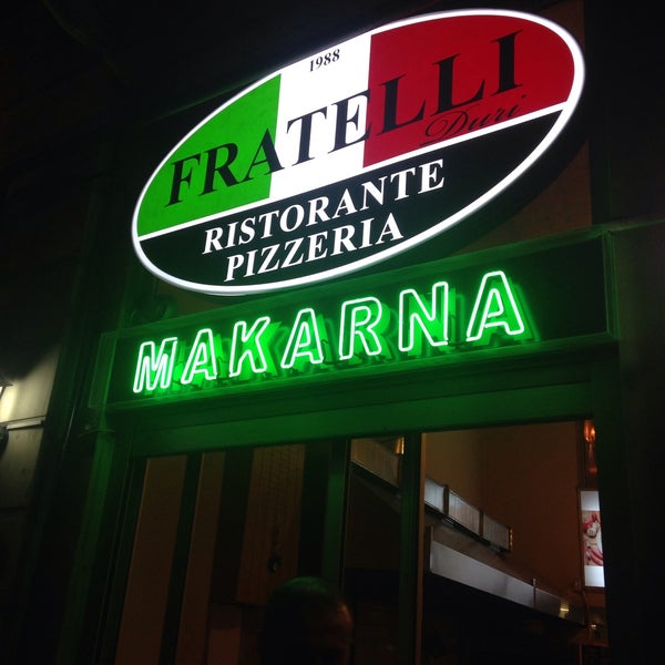 รูปภาพถ่ายที่ Fratelli Duri Pizzeria, Pera โดย Cevdet C. เมื่อ 7/9/2015