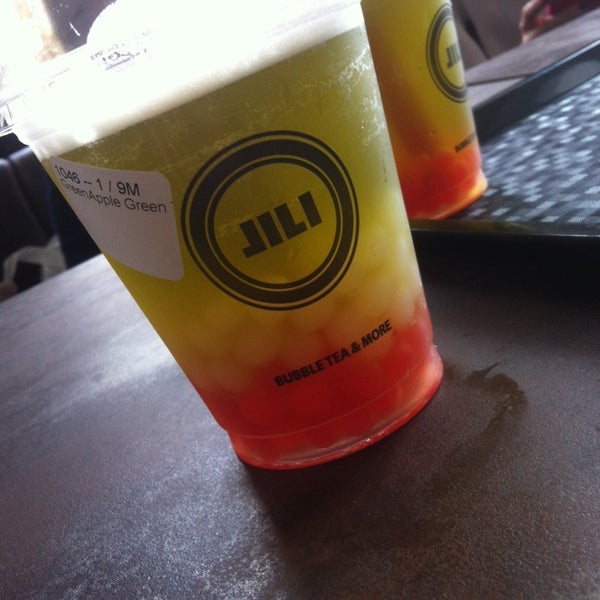 10/5/2013에 Aimée S.님이 Jili Bubble Tea, Coffee &amp; More에서 찍은 사진