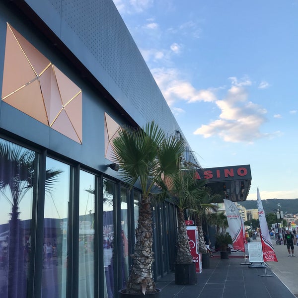 รูปภาพถ่ายที่ Platinum Casino &amp; Hotel โดย Fatmagül Ö. เมื่อ 6/29/2019