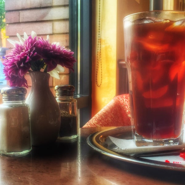 รูปภาพถ่ายที่ Julius Meinl Coffee House โดย Becca Clara L. เมื่อ 7/18/2015