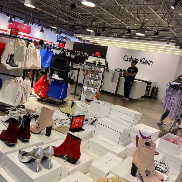 Calvin Klein Outlet - Clothing Store