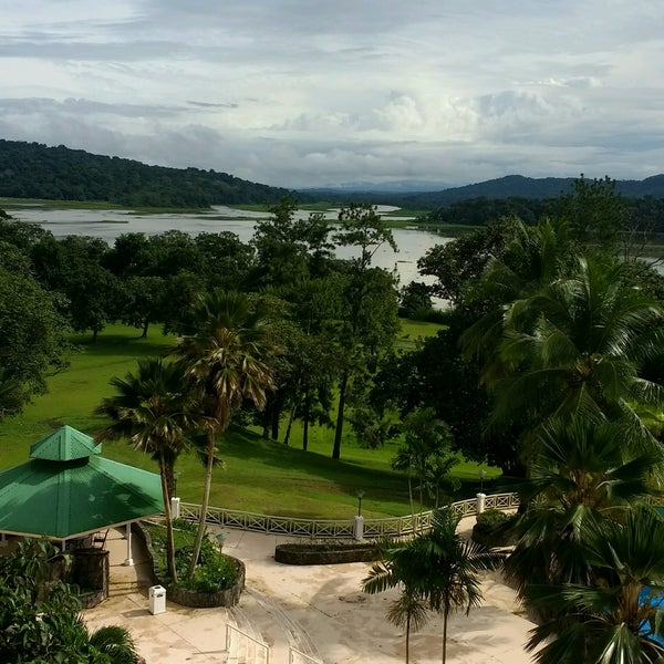 Foto scattata a Gamboa Rainforest Resort da Stefanie R. il 10/13/2016