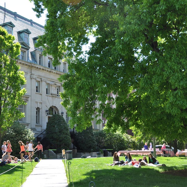 Foto tomada en National Cathedral School  por National Cathedral School el 9/18/2013