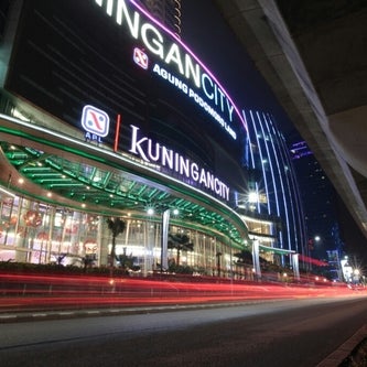 Foto scattata a Kuningan City da Kuningan City il 9/17/2013