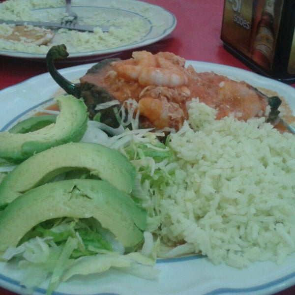 Das Foto wurde bei Restaurante Los Delfines von Karisssss S. am 12/7/2013 aufgenommen