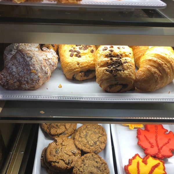 11/10/2018 tarihinde Readiness K.ziyaretçi tarafından Costeaux French Bakery'de çekilen fotoğraf