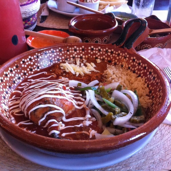 11/18/2013にRaul R.がMAMÁ DOLORES Cocina Típicaで撮った写真