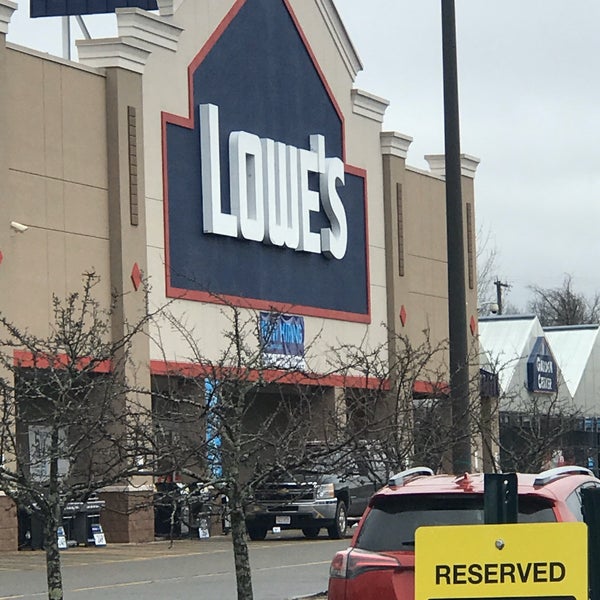 Lowe's Ferretería en Leominster