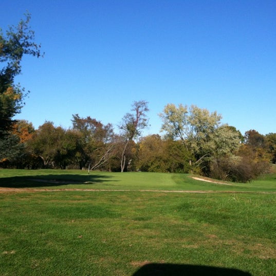 Foto diambil di Redgate Golf Course oleh Lynn N. pada 10/22/2012