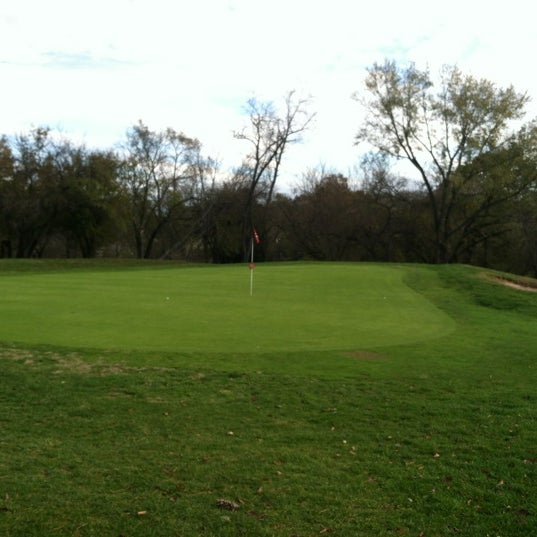 Foto scattata a Redgate Golf Course da Lynn N. il 11/4/2012