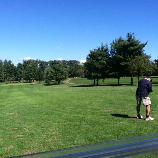 Foto diambil di Redgate Golf Course oleh Lynn N. pada 9/23/2012