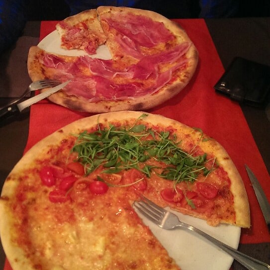 Foto tirada no(a) Pizzeria - Cicchetteria &quot;Alla Strega&quot; por Elena K. em 1/1/2014