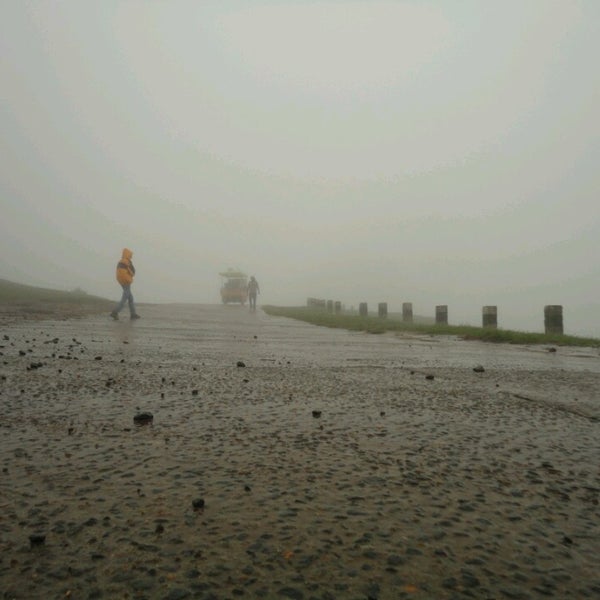 The bestest peak on earth... Always rainy, foggy, kewl, chilling, and what not... A must visit