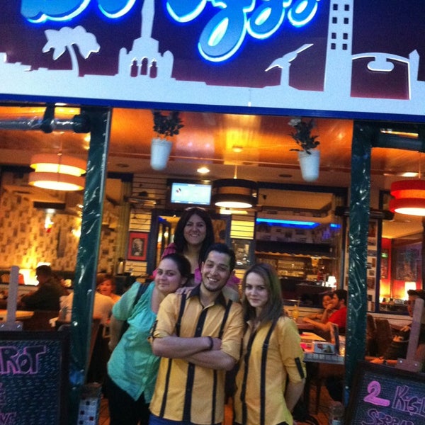 4/22/2014에 Cihan G.님이 Biiz Cafe &amp; Bistro에서 찍은 사진