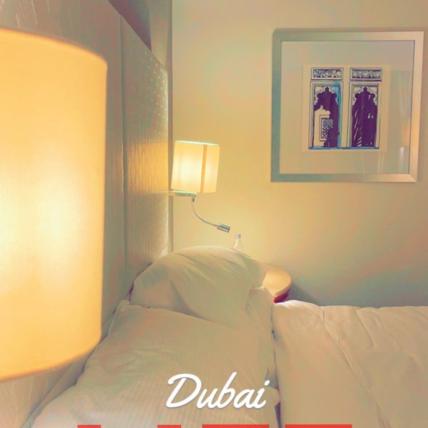 Photo taken at Hilton Dubai Jumeirah by Nasser 🇸🇦 on 5/19/2023